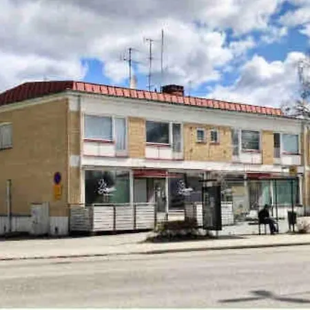 Yksioe 1 Km Jokirannasta Foeriltae/ 2 Km Torilta *