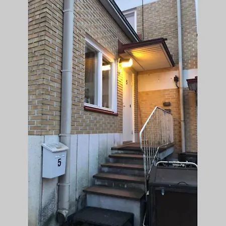 Yksioe 1 Km Jokirannasta Foeriltae/ 2 Km Torilta Apartamento Turku